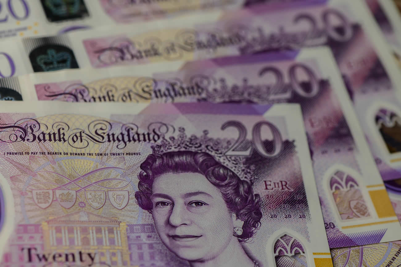 How Unscrupulous Estate Agents Waste Your Money